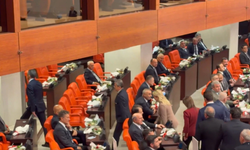 Meclis yeni yasama yılına başladı: YENİ Parti salonu terk etti
