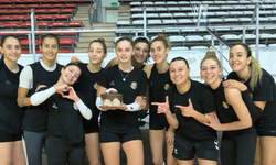 Sakarya Voleybol'da hedef 2'de 2! Sultanlar galibiyete kilitlendi