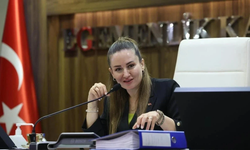 AK Parti'ye geçeceği iddia edilmişti! Büşra Özdemir sessizliğini bozdu
