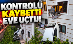 Serdivan’da akılalmaz kaza! Otomobil apartmanın ikinci katına çarptı