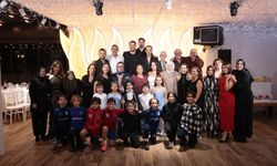 Futbol camiası sünnet cemiyetinde buluştu: Burak Aren’in mutlu günü