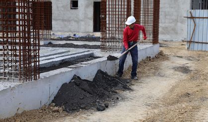 Arifiye Yüzme Havuzu ve Gençlik Merkezi’ne Kavuşuyor