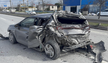 D-100’de Feci Kaza: Kamyon Otomobili Presledi, 1 Yaralı