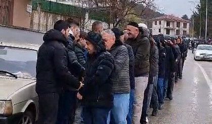 1 kilometrelik bayramlaşma kuyruğu