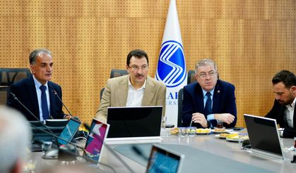 SAÜ’de Kritik Toplantı: Hedef İlk 4 Üniversite Arasına Girmek