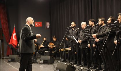 Ayasofya geleneğinden gelen ilahi nağmeler Sakaryalılarla buluştu