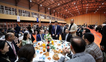 SUBÜ’lü öğrenciler iftar sofralarını paylaştı