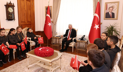 Vali Rahmi Doğan Makamını Çocuklara Devretti