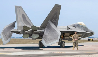 F-22’ler Ovda Üssü’ne Konuşlandırıldı