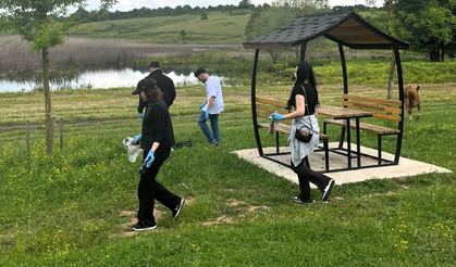 SUBÜ Öğrencilerinden Akgöl’de Çevre Farkındalığı Etkinliği