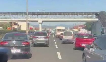 Ambulansa yol vermek için...
