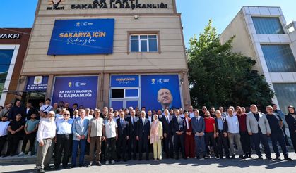Bakan Uraloğlu AK Parti Sakarya İl Başkanlığı’nı ziyaret etti: “Sakarya yatırımlarla daha güçlü konuma ulaşacak”