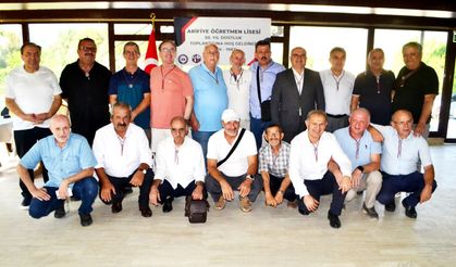50 yıllık dostluk aynı çatı altında buluştu! Yarım asır sonra yeniden bir aradalar