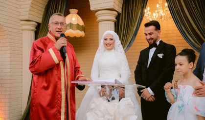 Yılmaz ve Yel ailelerinin mutlu günü: Eray ile Fatma Zehra dünyaevine girdi
