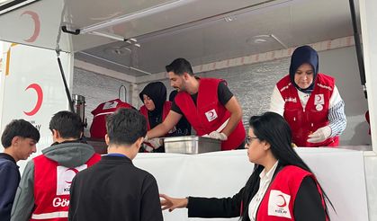Kızılay, Erenler Bilim Şenliği’nde öğrencilerle buluştu