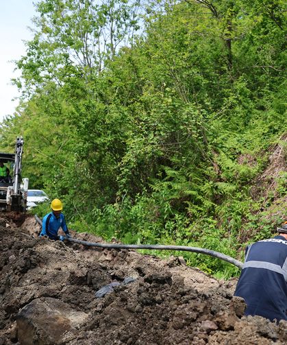 Geyve Kamışlı’nın 5 bin metrelik içme suyu hattı Büyükşehir ile yenileniyor
