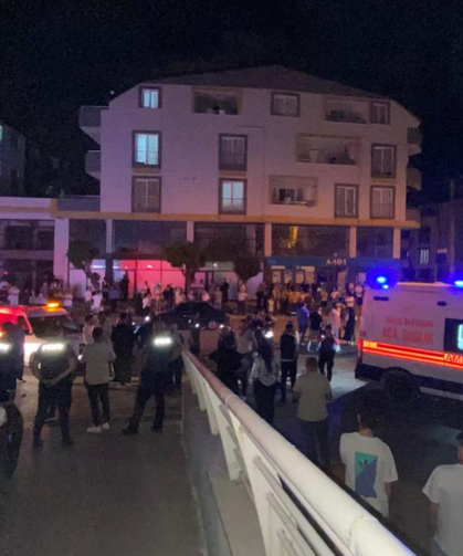 Düğün Salonunda Yangın Paniği: 4 Kişi Dumandan Etkilendi