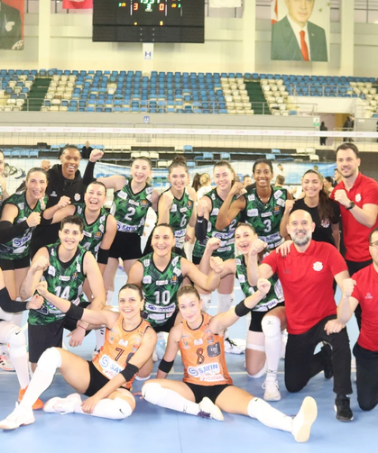 Sultanlar kendi sahasında oynayacak