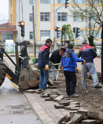 Hendek’te Altyapı ve Üstyapı Çalışmaları Sürüyor