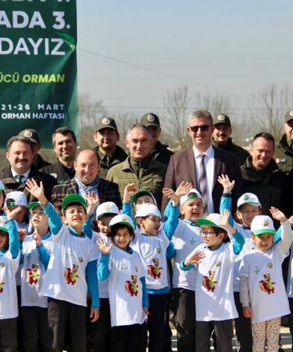 Orman Haftası’na Anlamlı Kutlama: Minik Eller Fidanlarla Buluştu