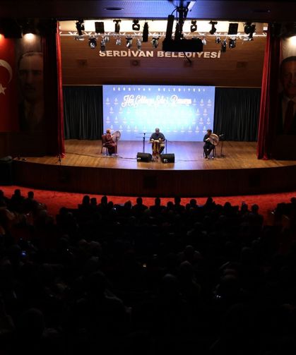 Sedat Anar Konseri Yoğun İlgi Gördü