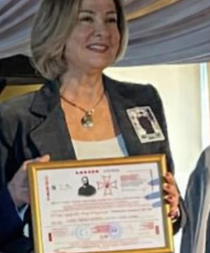 Yazar Asuman Tümer’e Uluslararası İveria Ödülü