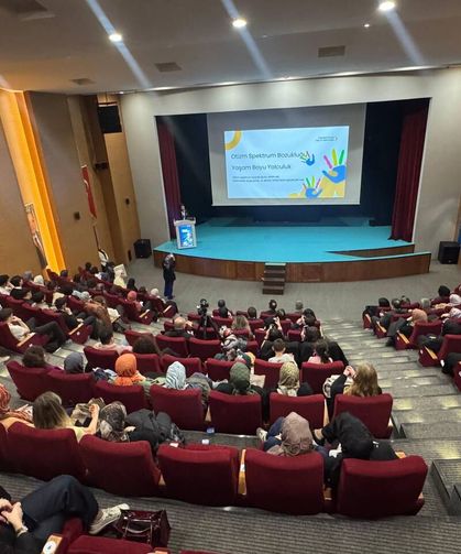 Otizme dair bilimsel yaklaşımlar SGM’de ele alındı