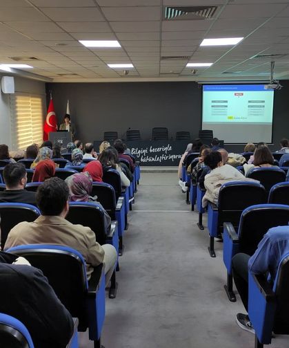 SUBÜ’nün kalite elçilerine oryantasyon eğitimi verildi