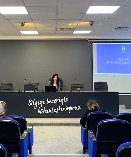 Etkili ve güzel konuşma teknikleri anlatıldı