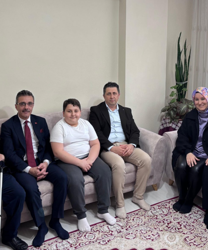 Minik Akif'e özel kutlama