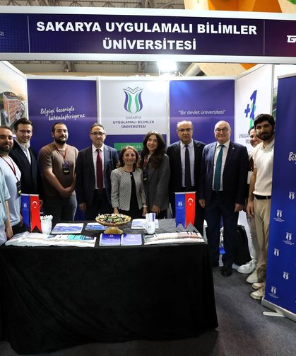SUBÜ öğrencileriyle Marmara Kariyer Fuarı’ndaydı
