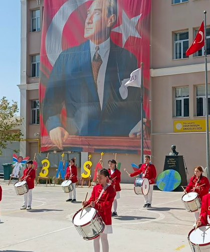 Uğur Okulları'nda 23 Nisan Coşkusu Yaşandı