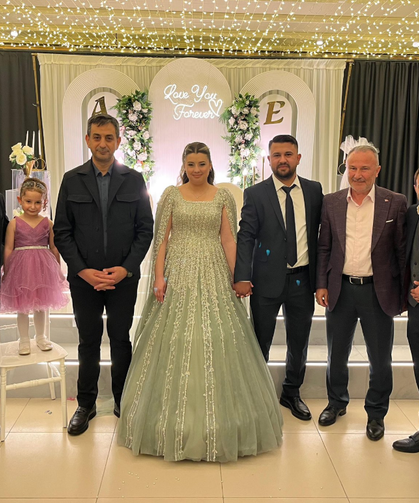 Genç çift evliliğe ilk adımını attı