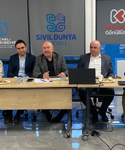 Tuna ve Yeni Kitabı Kocaeli’nde Edebiyatseverlerle Buluştu