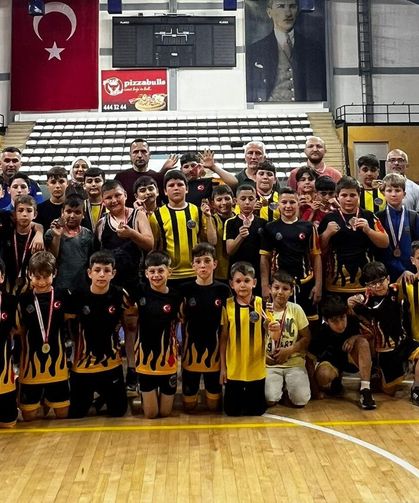 Serdivan Belediyesi Güreşte Sakarya’ya Damga Vurdu