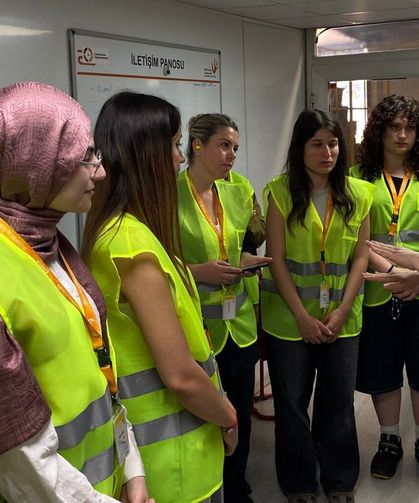 SUBÜ Grafik Tasarım Öğrencileri Ambalaj Fabrikasında Sektörü Yerinde İnceledi