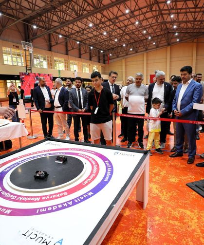 2. Teknoloji ve Robot Olimpiyatları’na yoğun ilgi