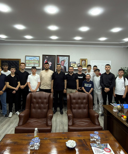 Ülkü Ocakları Pamukova Teşkilatı’ndan Başkan Fatih Akın’a Ziyaret