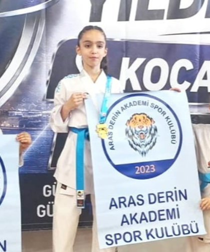 Aras Derin Akademi’den Kocaeli’de Madalya Yağmuru!
