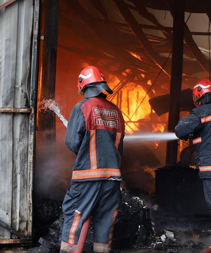 Ateş Savaşçılarının Zamana Karşı Yarışı Faciaları Önledi: Temmuzda 649 Yangına Müdahale