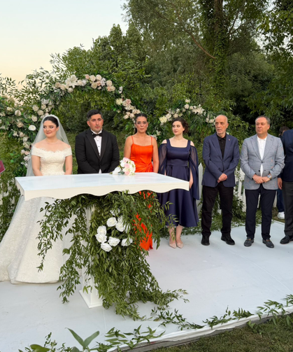 Akın Erden ile Dinur Beygiret ile dünyaevine girdi