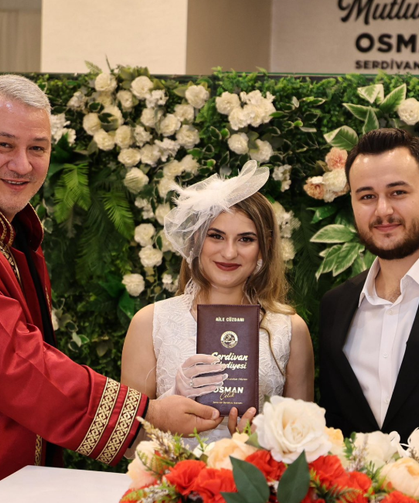 Beyza ve Ali Eren Çifti Hayatlarını Birleştirdi