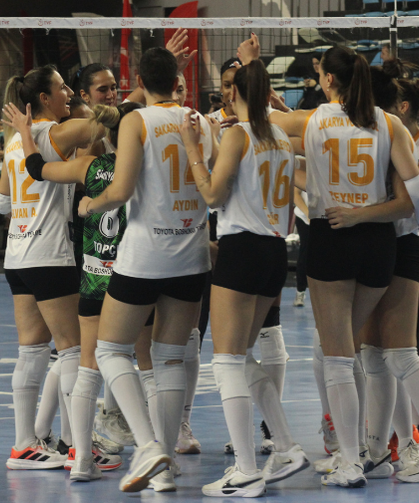 Sultanlar Parkeye İniyor! Sakarya Voleybol’da Yeni Sezon Mesaisi Başlıyor