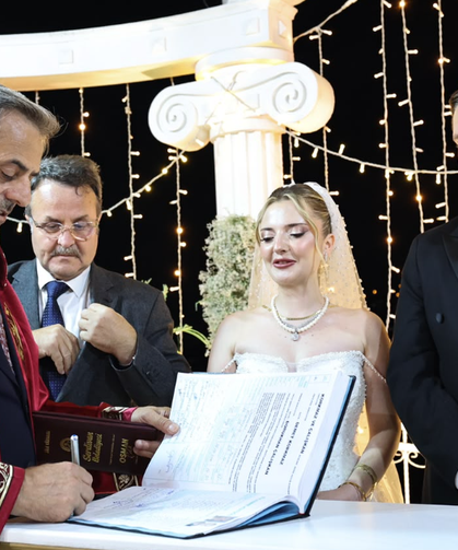 Başkan Alemdar genç çiftin nikahını kıydı