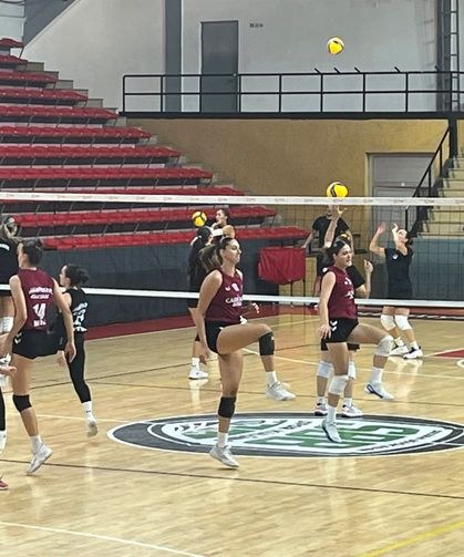 Sakarya Voleybol hazırlık maçında sahaya çıktı