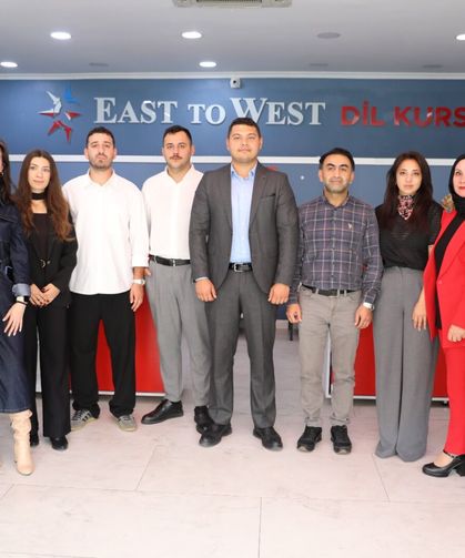 Karasu’dan dünyaya açılan dil eğitimi: East to West ilk yılında 350 kişiye ulaştı