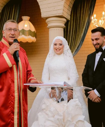 Yılmaz ve Yel ailelerinin mutlu günü: Eray ile Fatma Zehra dünyaevine girdi