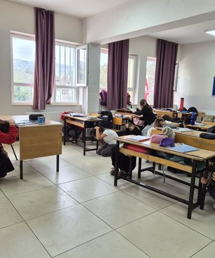 Serdivan’da 367 öğrenci ve öğretmene afet eğitimi!