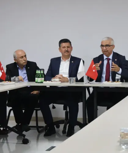 Sakarya'da Kızılay zirvesi! Yeni dönem hedefleri görüşüldü