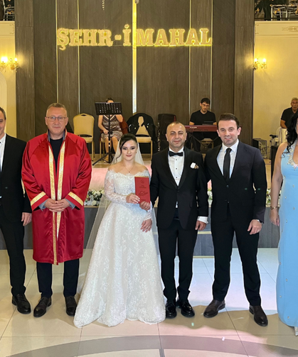 Başkan Işıksu, genç çiftin mutluluğuna ortak oldu